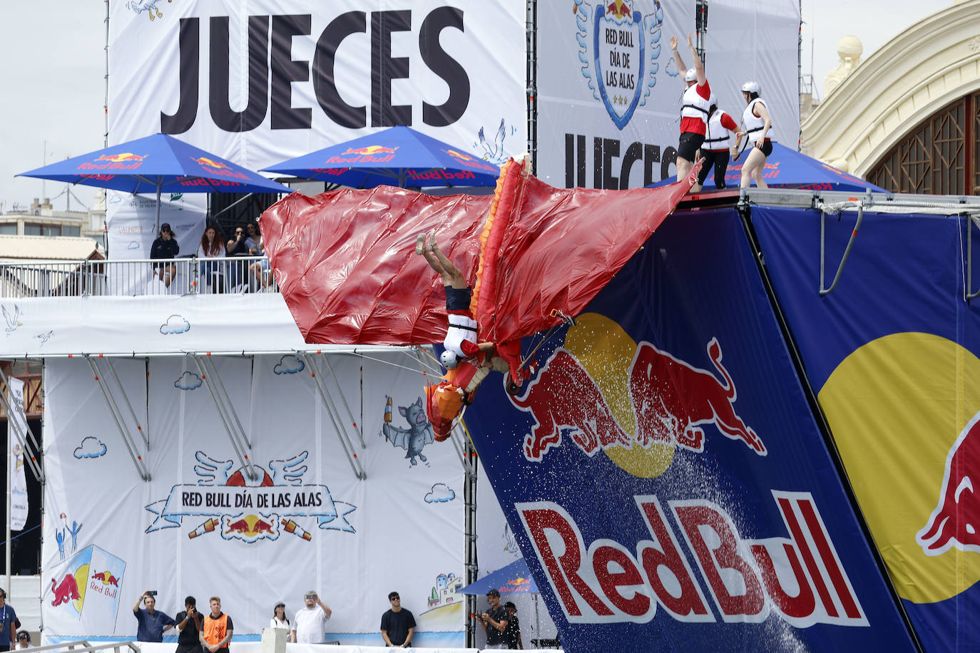 Valencia, capital mundial del Día de las Alas