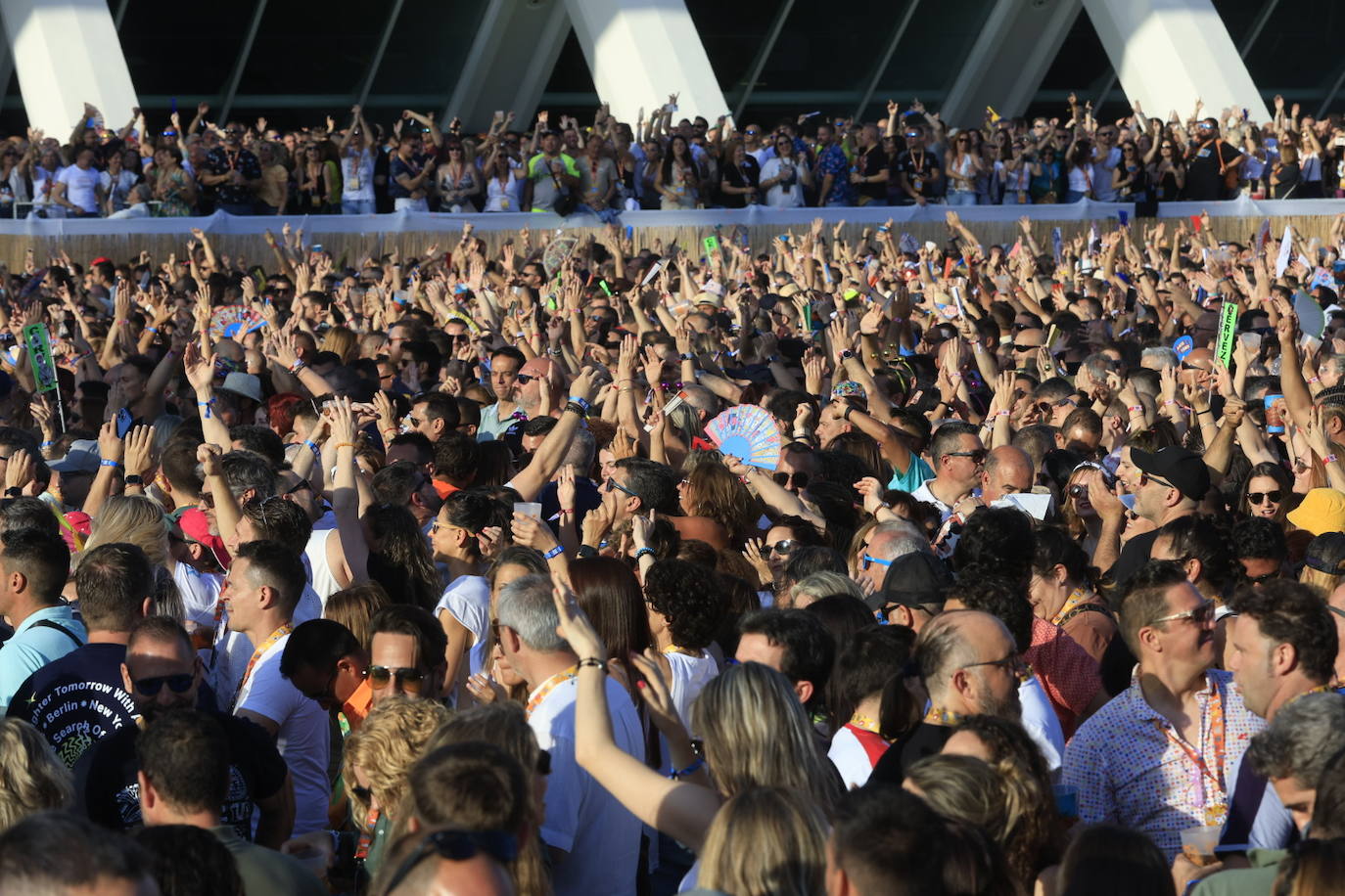 El festival &#039;Love The 90s&#039; lleva al éxtasis a la Ciudad de las Artes y las Ciencias