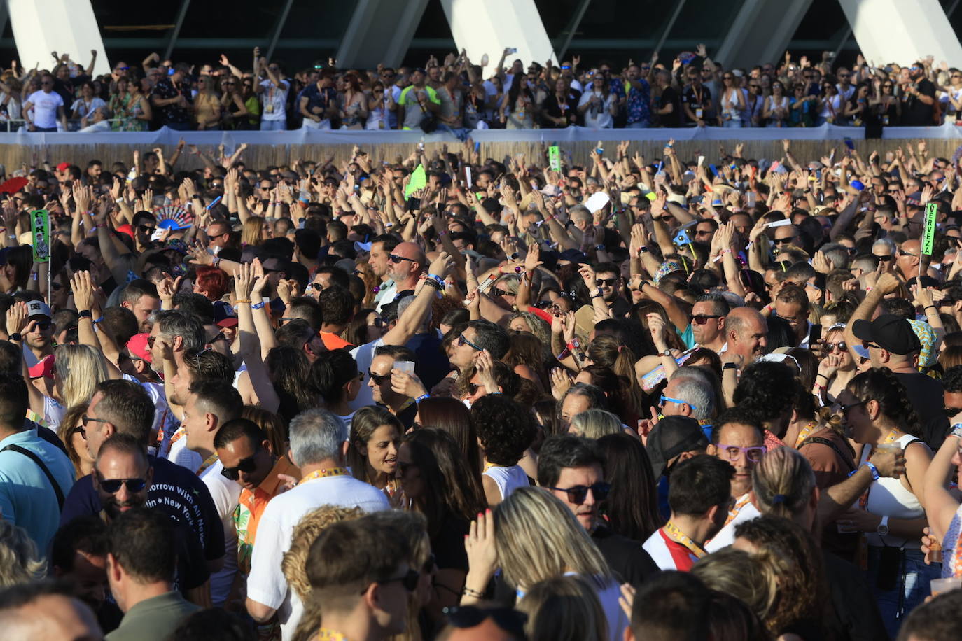 El festival &#039;Love The 90s&#039; lleva al éxtasis a la Ciudad de las Artes y las Ciencias