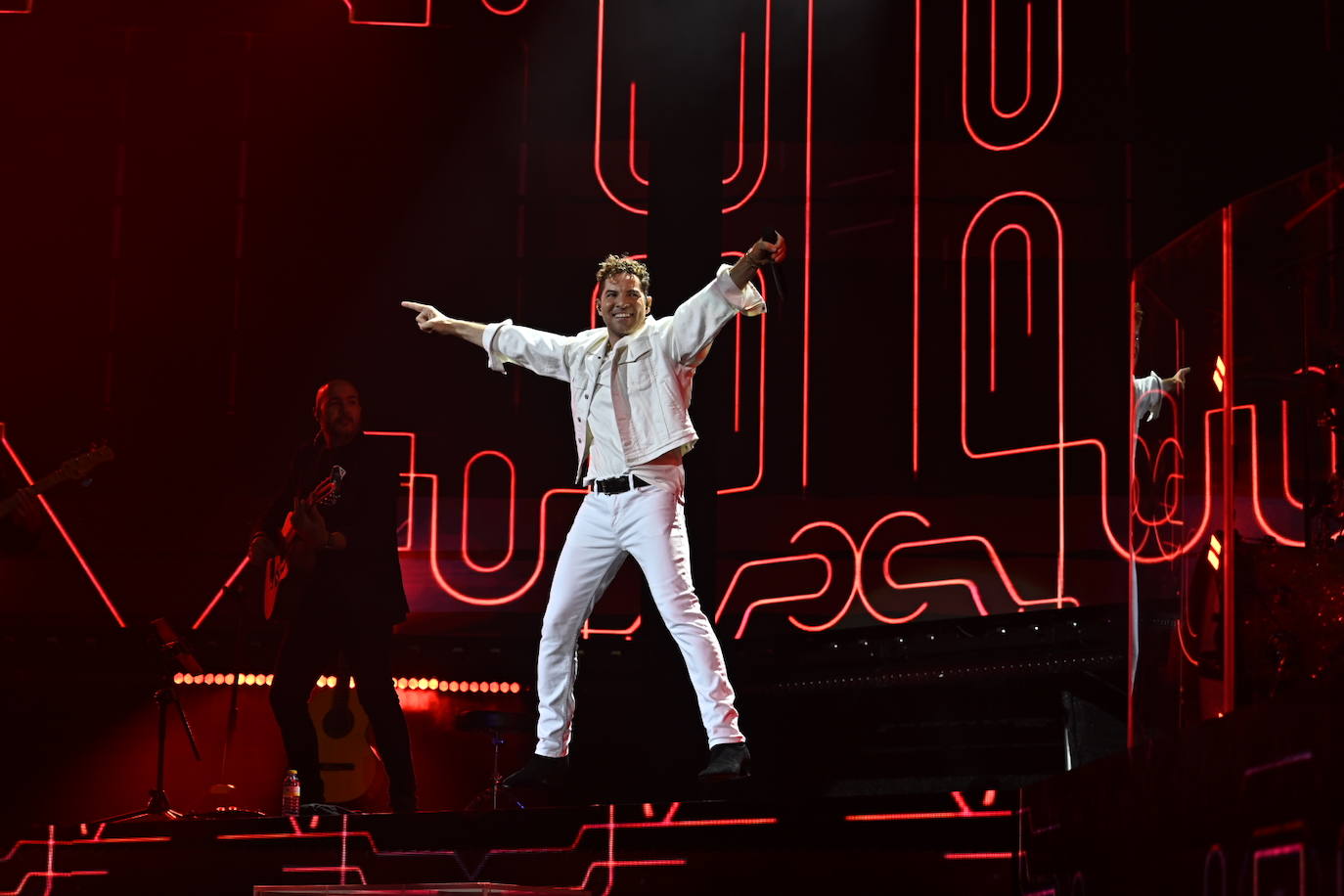 Valencia vibra al ritmo de Bisbal en una noche mágica