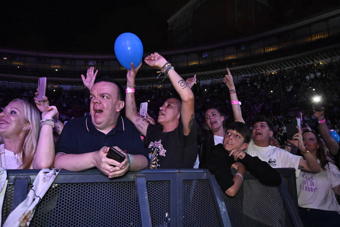 Valencia vibra al ritmo de Bisbal en una noche mágica