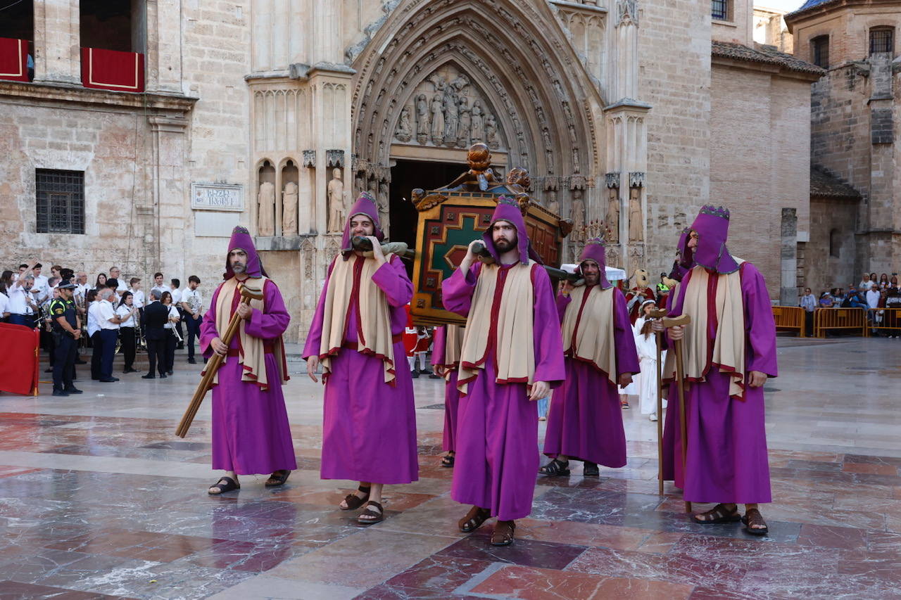 Las mejores imágenes de la solemne procesión del Corpus Christi de Valencia