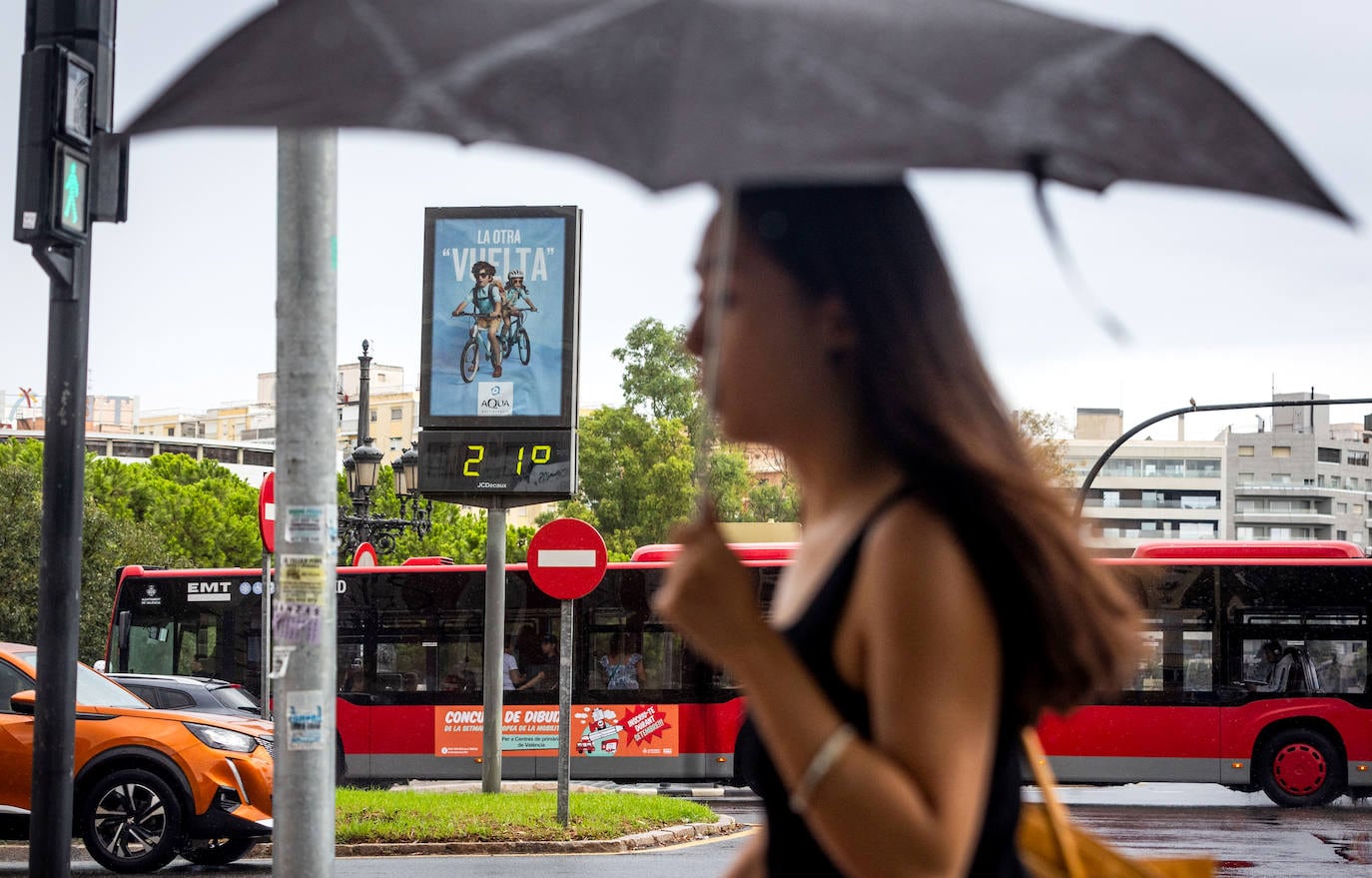 Aemet anuncia tormentas fuertes este lunes en el interior de Valencia