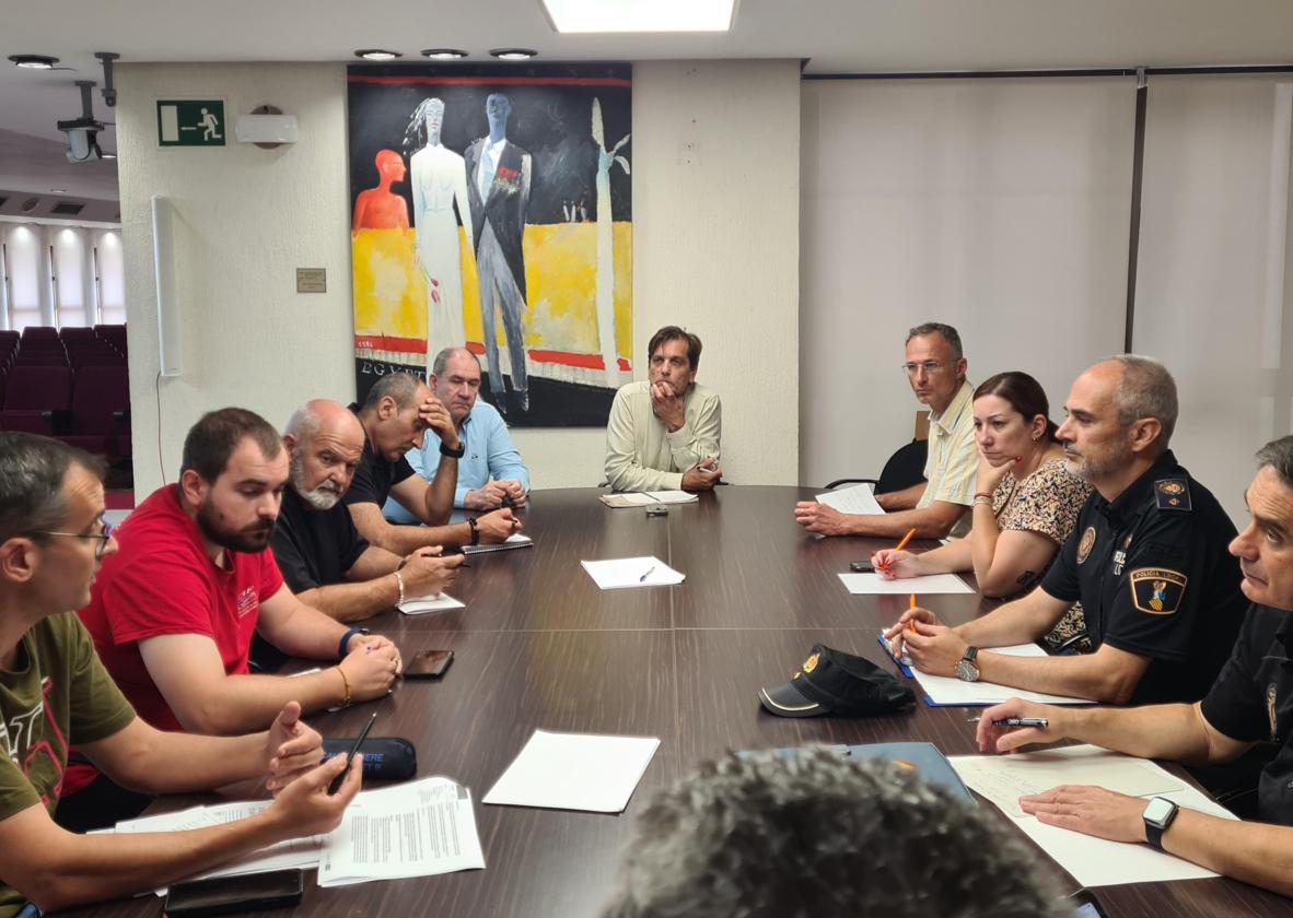 Reunión con los servicios de emergencias.