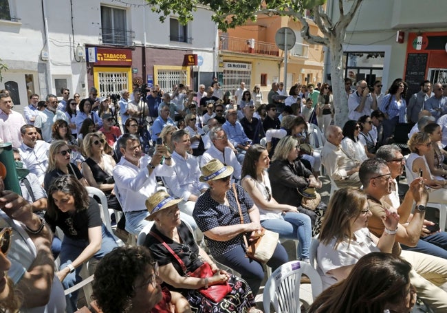 El público asistente al mitin.