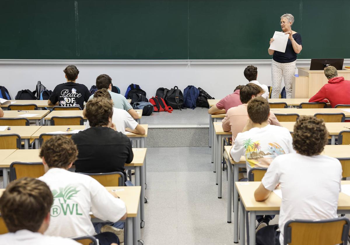 Fotos de las Pruebas de Acceso a la Universidad en la Comunitat Valenciana 2024