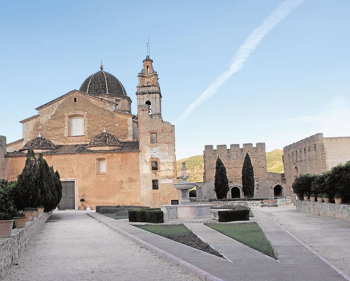 Cultura convoca una subasta para vender las naranjas del Monasterio de Santa María de la Valldigna