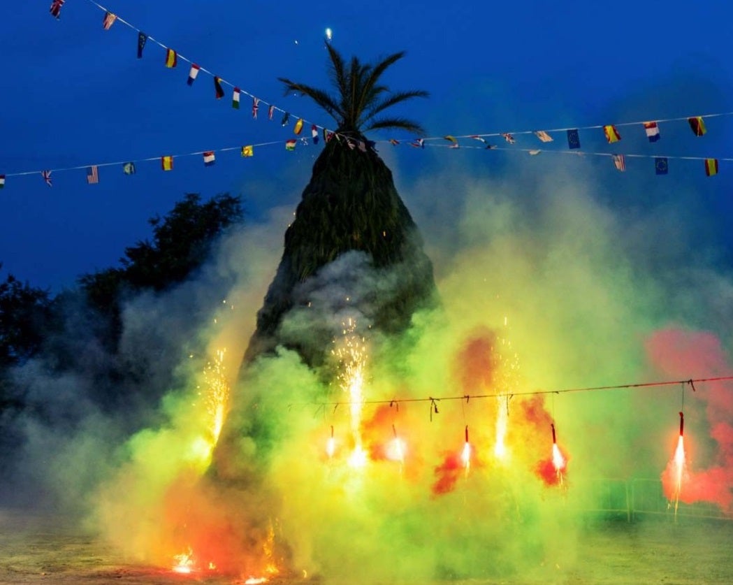 La cremà de la foguera, en el cartel de las fiestas en honor a Sant Onofre.