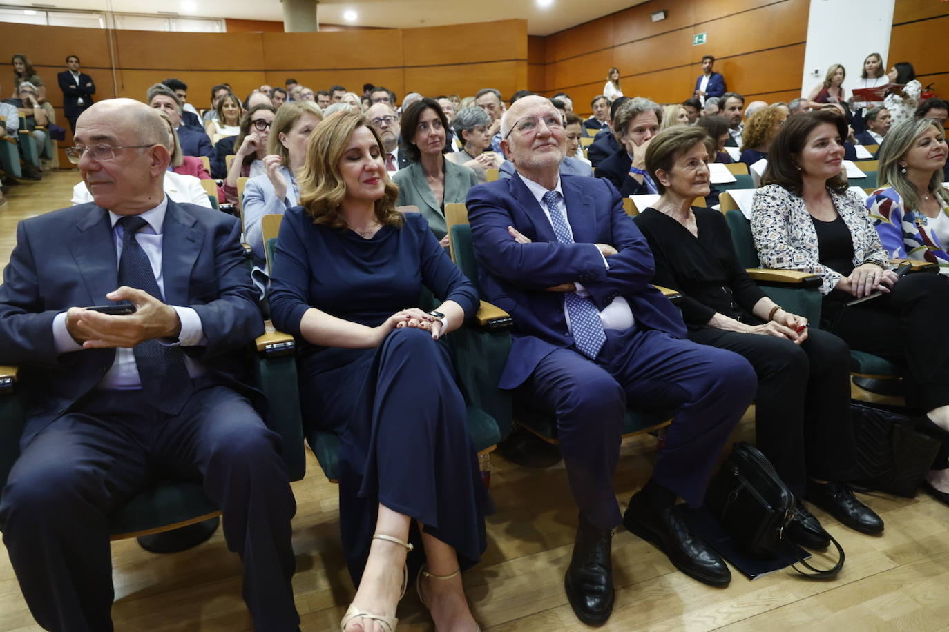 Las imágenes de la conferencia de Juan Roig en Etnor