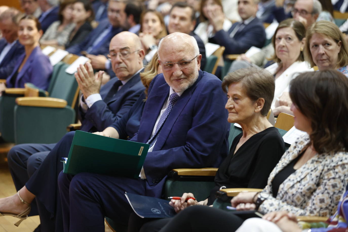 Las imágenes de la conferencia de Juan Roig en Etnor