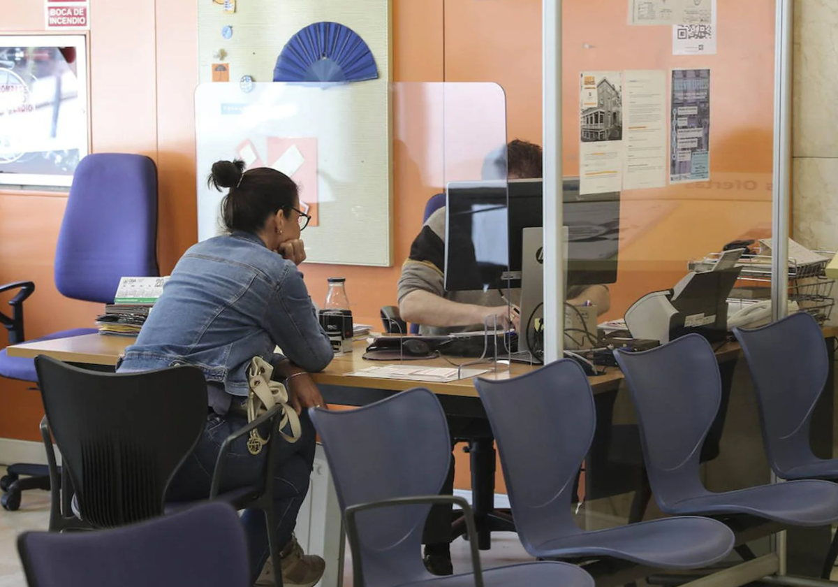 Vista de una oficina del servicio público de empleo, en una imagen de archivo