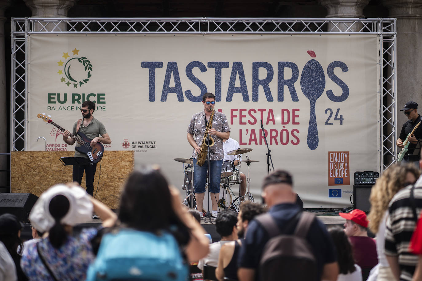 Fotos del festival Tastarros en la plaza del Ayuntamiento de Valencia