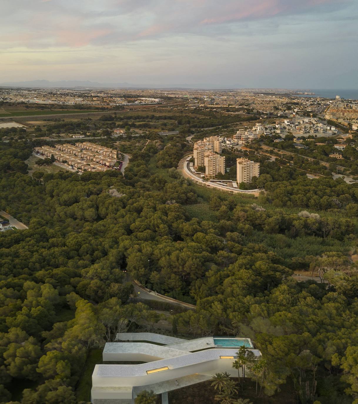 Casa Sabater, la vivienda que simula la subida a una ermita