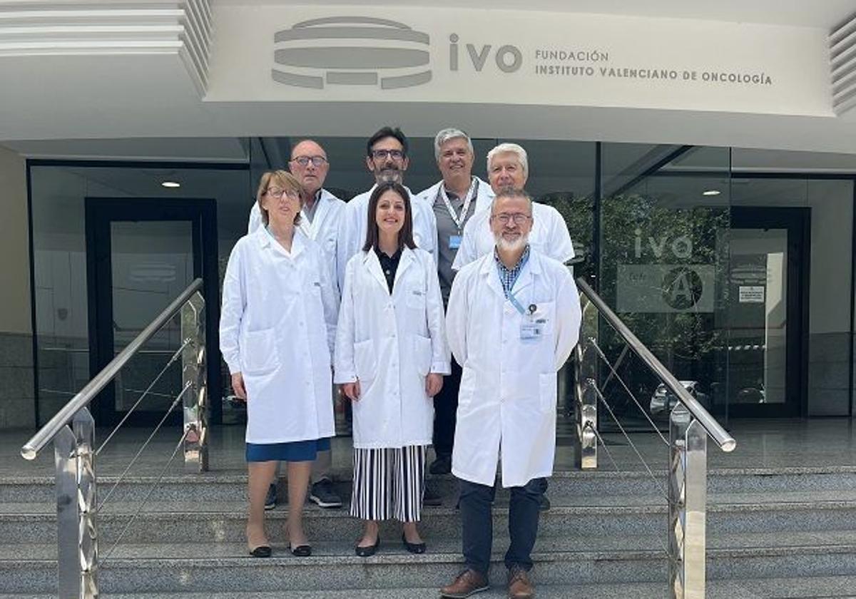 Dra. Calatrava, Dra. Paula Pelechano, Dr. Jose Antonio Lopez Guerrero, Dr. Casanova, Dr. Gomez Ferrer, Dr. Climent y Dr. Arribas del IVO