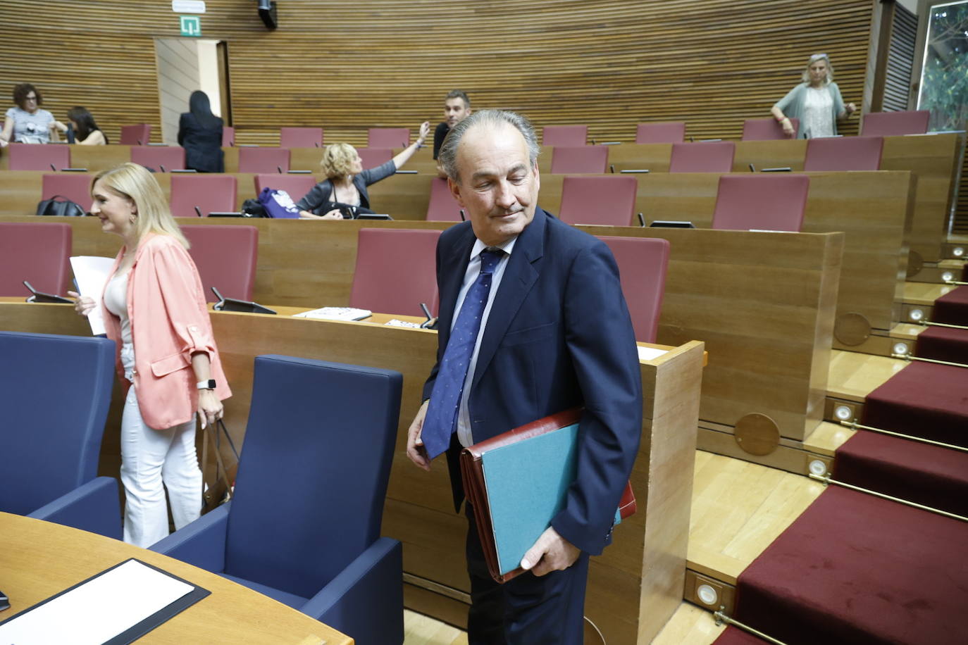 La sesión de control a Mazón en Les Corts, en imágenes