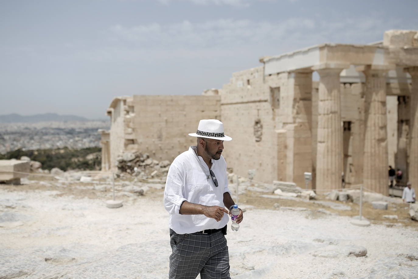 Fotos: la primera ola de calor del verano invade Grecia