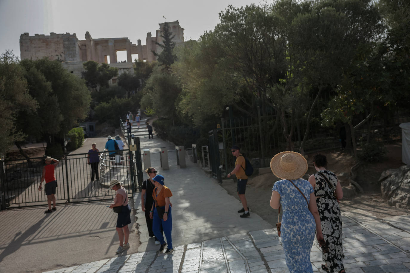 Fotos: la primera ola de calor del verano invade Grecia