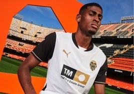 La nueva camiseta del Valencia.