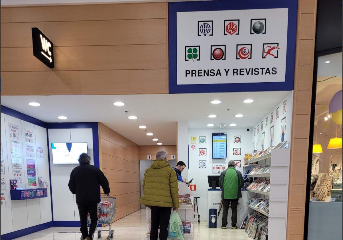 Administración de lotería en el Centro Comercial La Morea-Hipermercado Leclerc de Cordovilla (Navarra).