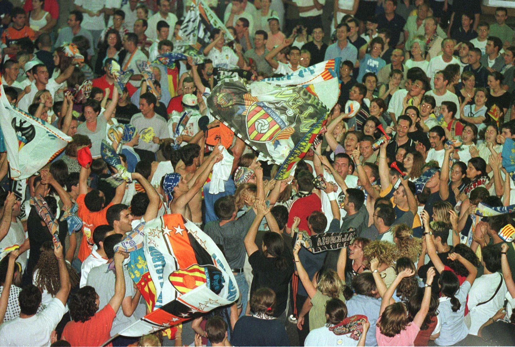 Así fue la celebración del Valencia en 1999