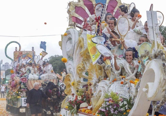 Batalla de flores de la Feria de Julio de Valencia.