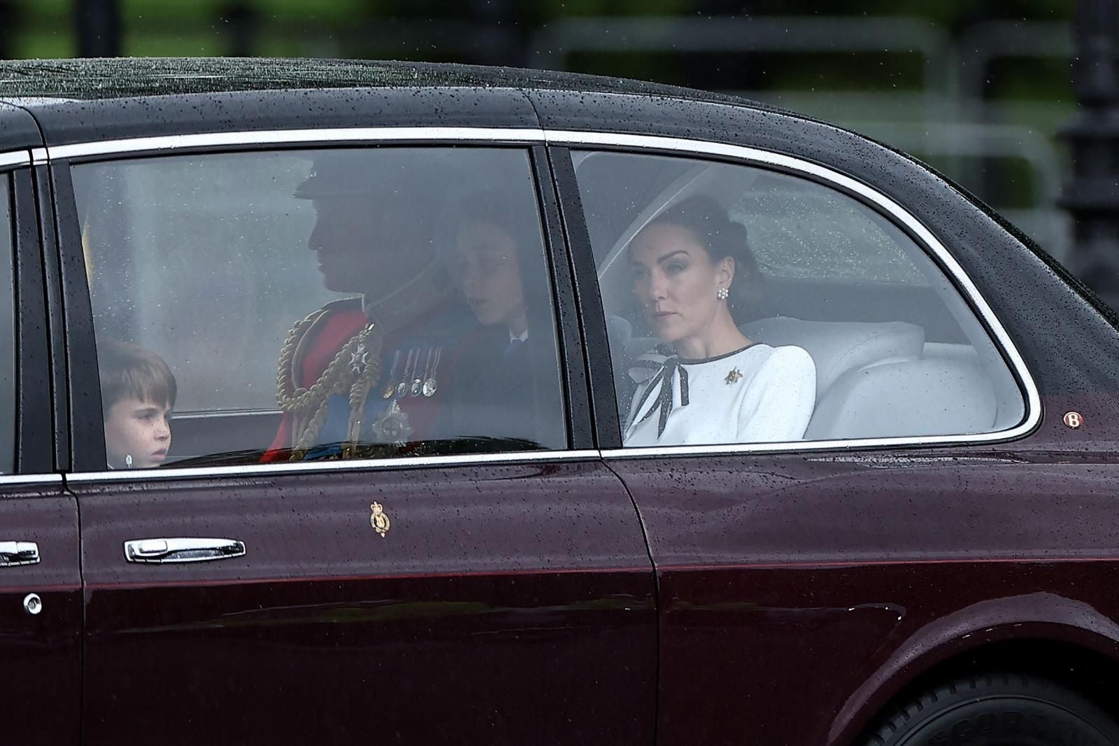 Kate Middleton reaparece en el Trooping the Colour