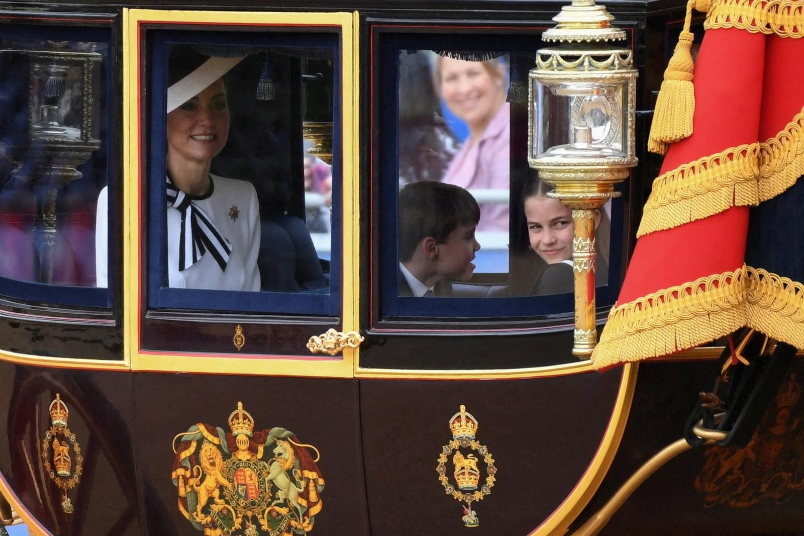 Kate Middleton reaparece en el Trooping the Colour