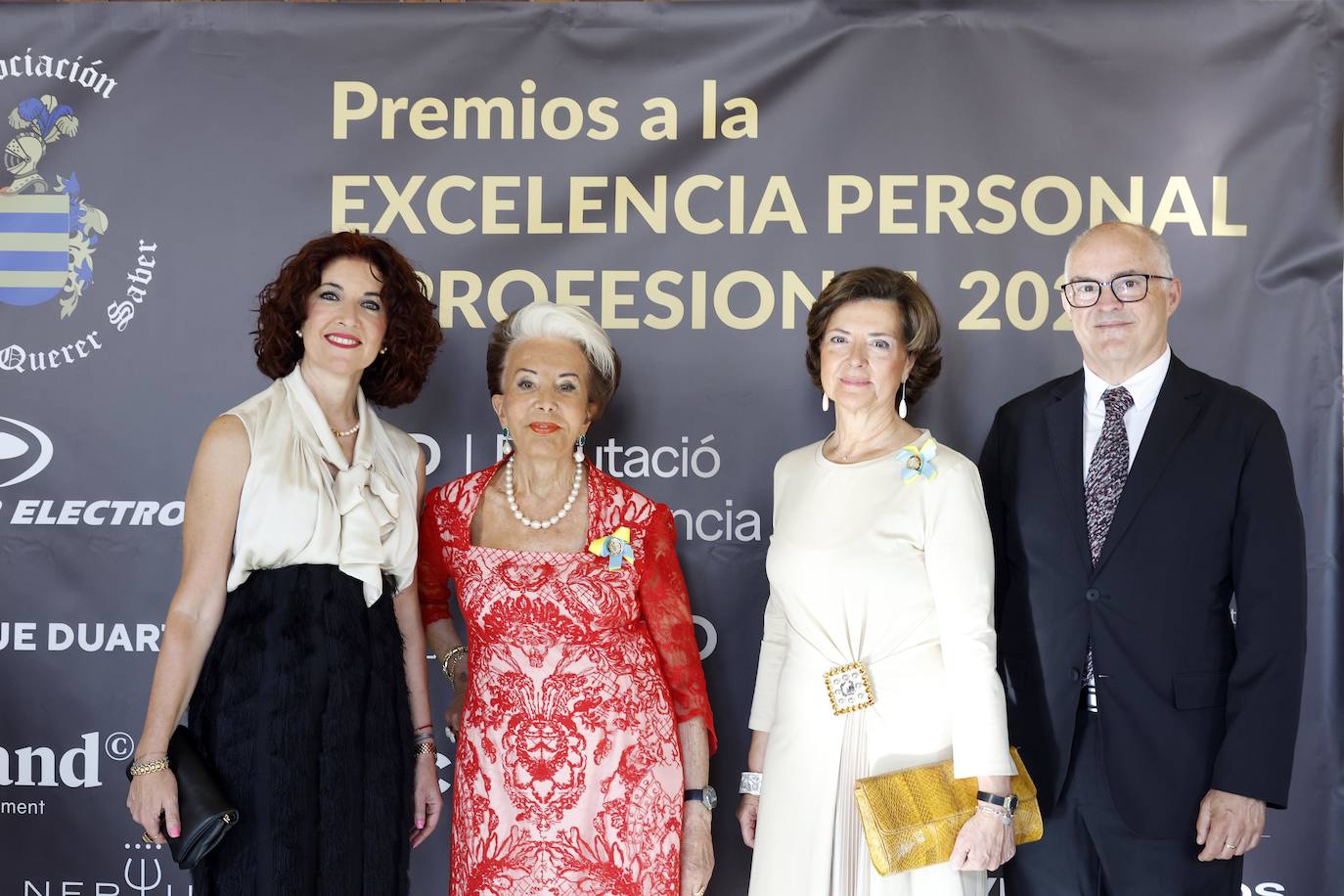 Vicente Ruiz 'El Soro', Enrique Gastaldi, Mónica Duart, José Luis Gorriz, Carmen Pérez, José Luis Nogues, Luis Pla y Julián García Antón fueron los galardonados por la Orden del Querer Saber.