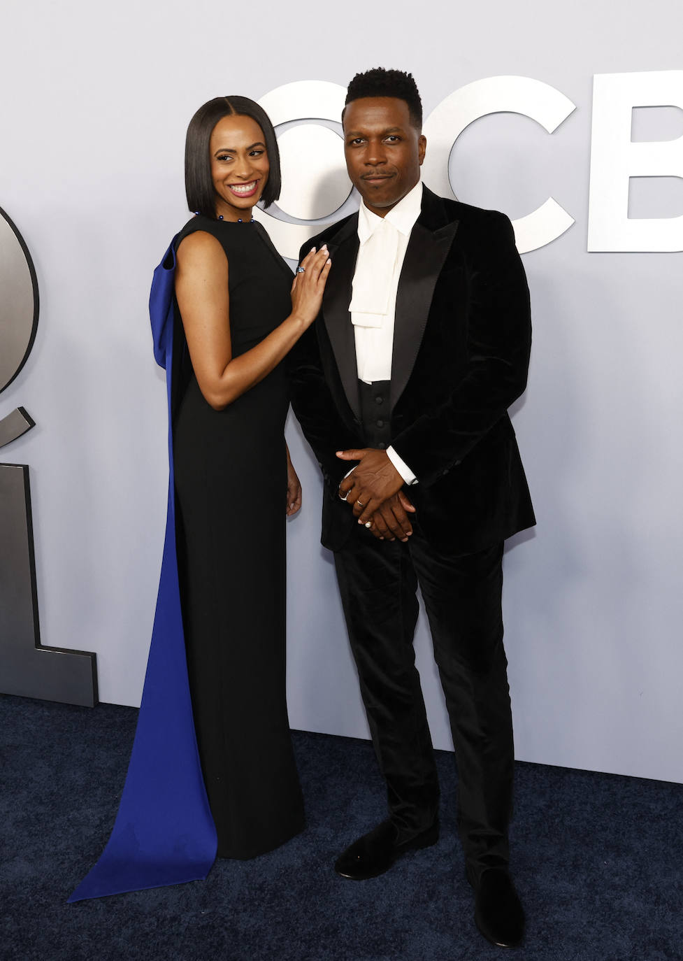 Nicolette Robinson y Leslie Odom Jr. 