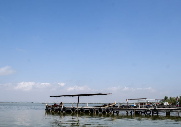 Embarcadero del lago de la Albufera.