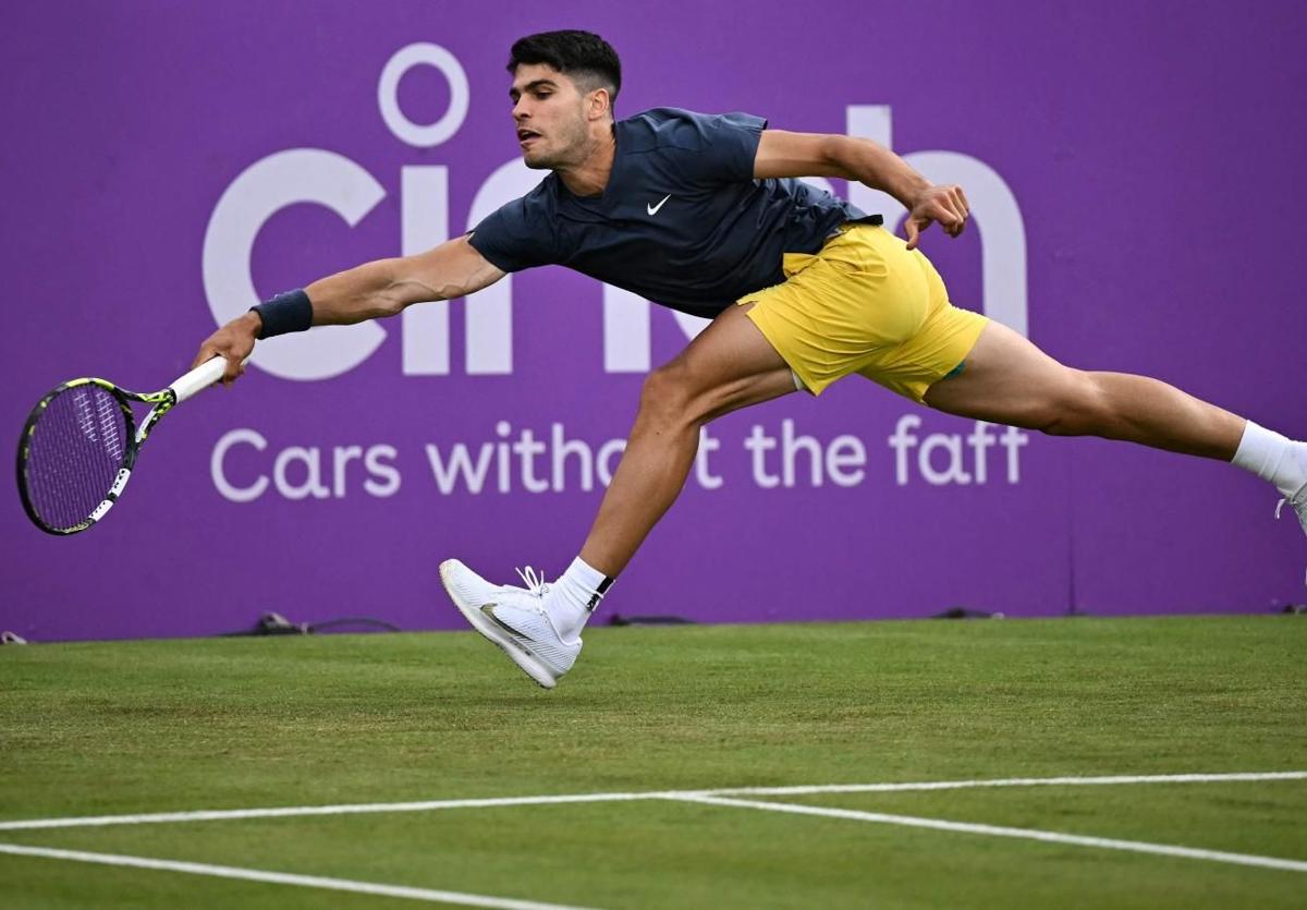 Carlos Alcaraz, en el ATP 500 de Queen's.