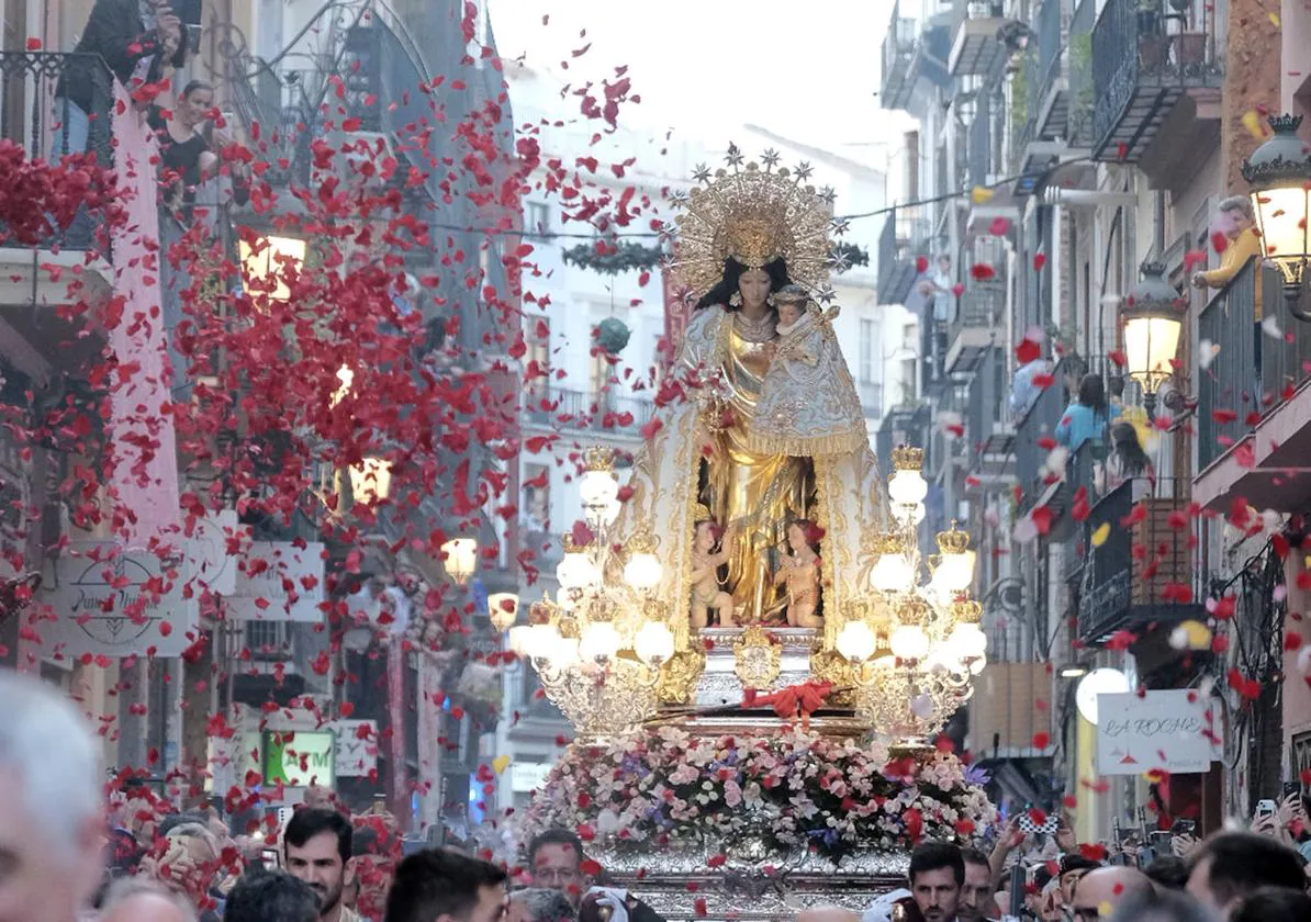 La imagen peregrina de la Virgen de los Desamparados procesionará por Sevilla en noviembre