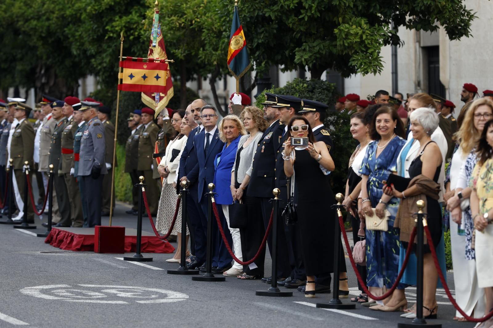 Solemne arriada de bandera en Valencia por el décimo aniversario de la proclamación de Felipe IV como Rey