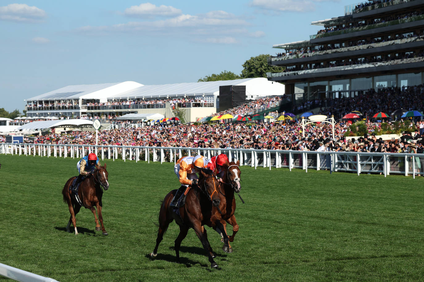 Los reyes Carlos y Camila, protagonistas de las carreras Royal Ascot