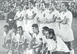 Alineación del Valencia CF en la final de Copa de 1971 ante el FC Barcelona.