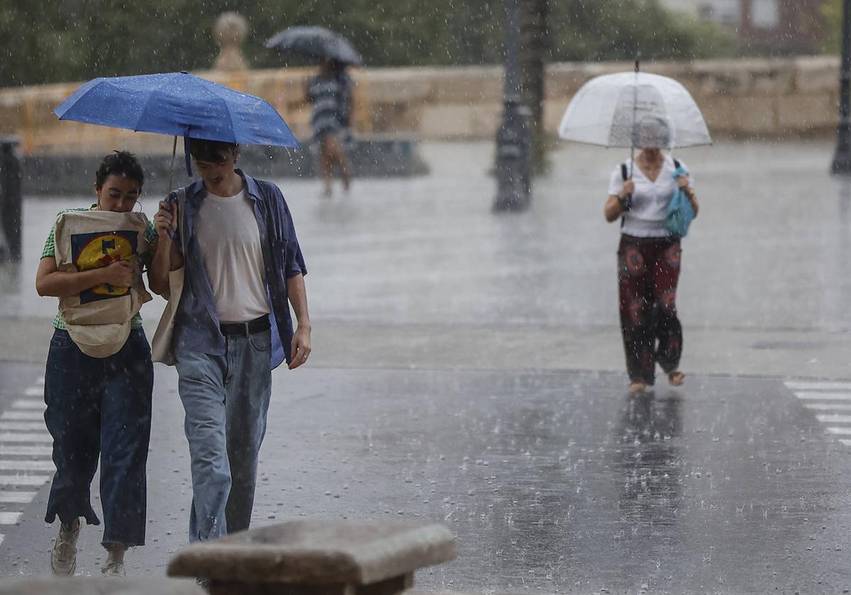 Aemet recupera la probabilidad de lluvias y tormentas y prevé termómetros a 36 grados en la Comunitat