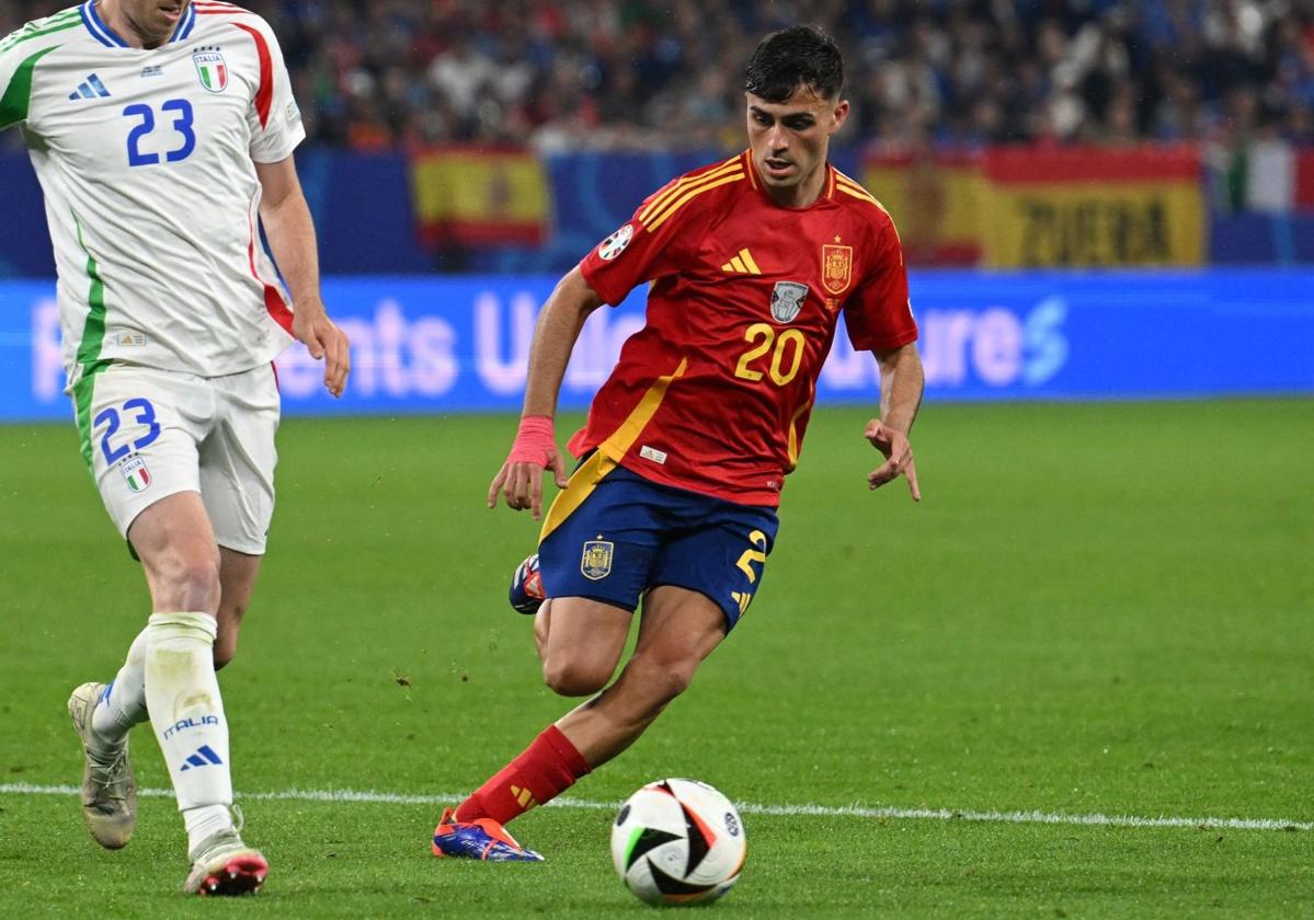 Pedri en el partido contra Italia de la Eurocopa 2024.