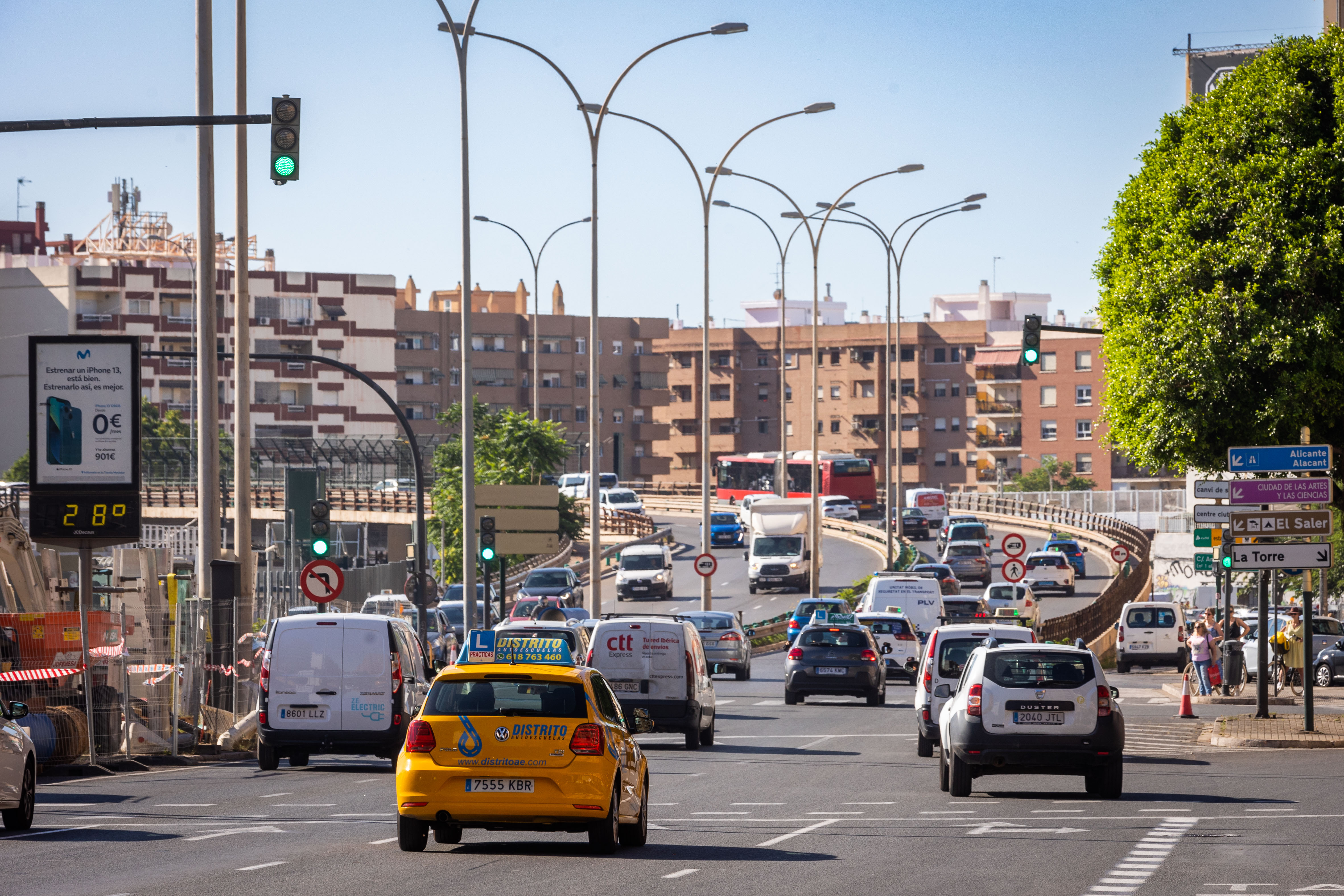 El veto a los coches contaminantes impedirá circular por la capital a más de 700.000 conductores valencianos