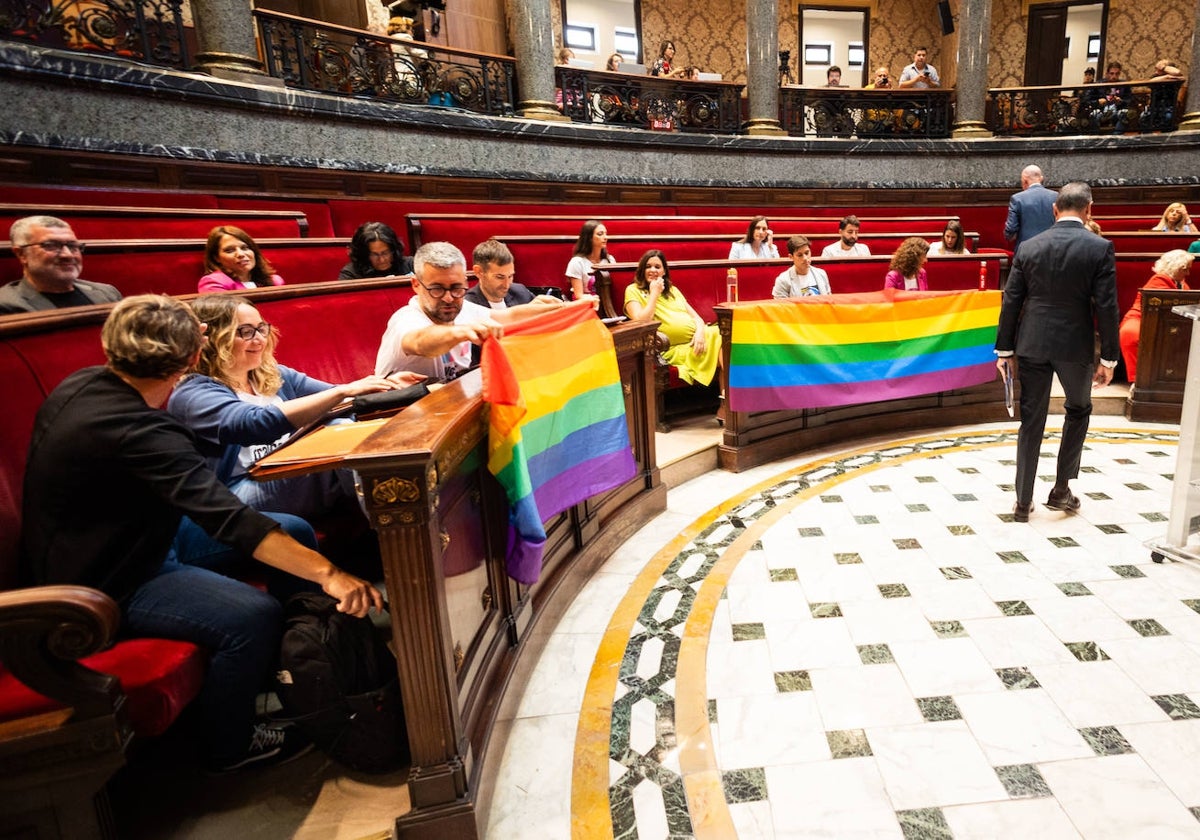 Ediles de Compromís y PSPV durante el pleno.