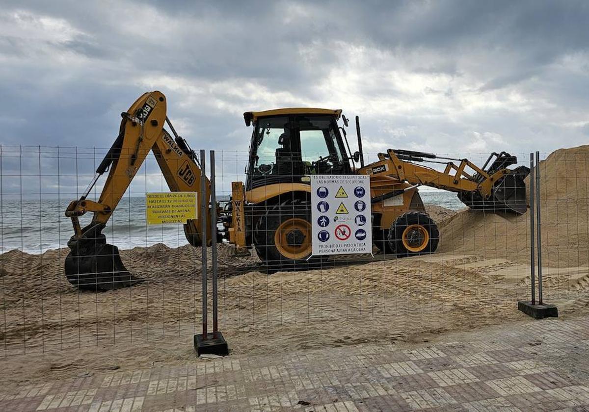 Costas cierra una playa de de Tavernes en este inicio de verano para reponer la arena