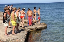 Bañistas, en una imagen de archivo.