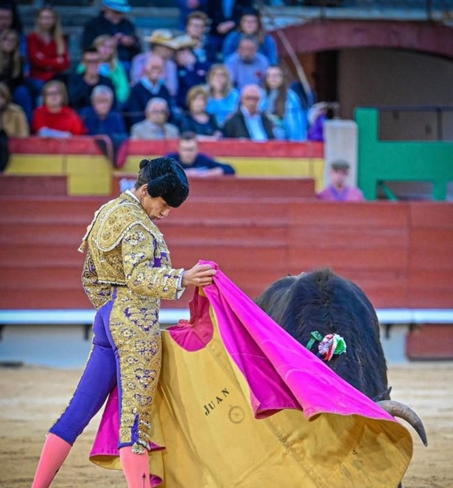 Juan Alberto por verónicas.