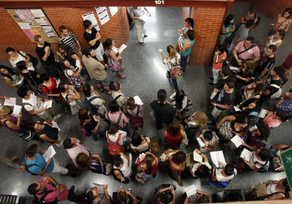 Aprueban 3 nuevos grados y 27 másteres en los universidades valencianas para el próximo curso