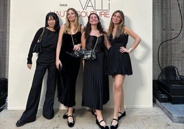 Zoe Wong, Selin Ferreri, Flaminia Panosseti y Lola Barral en un desfile en París.