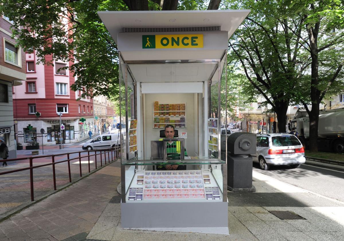 Un kiosco de la ONCE en una imagen de archivo.