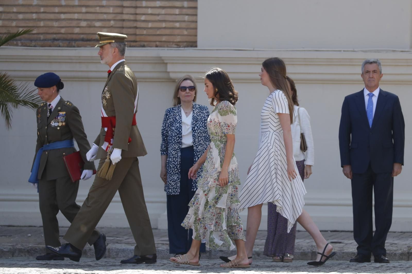 La reina Letizia estrena un vestido comprado en 2020