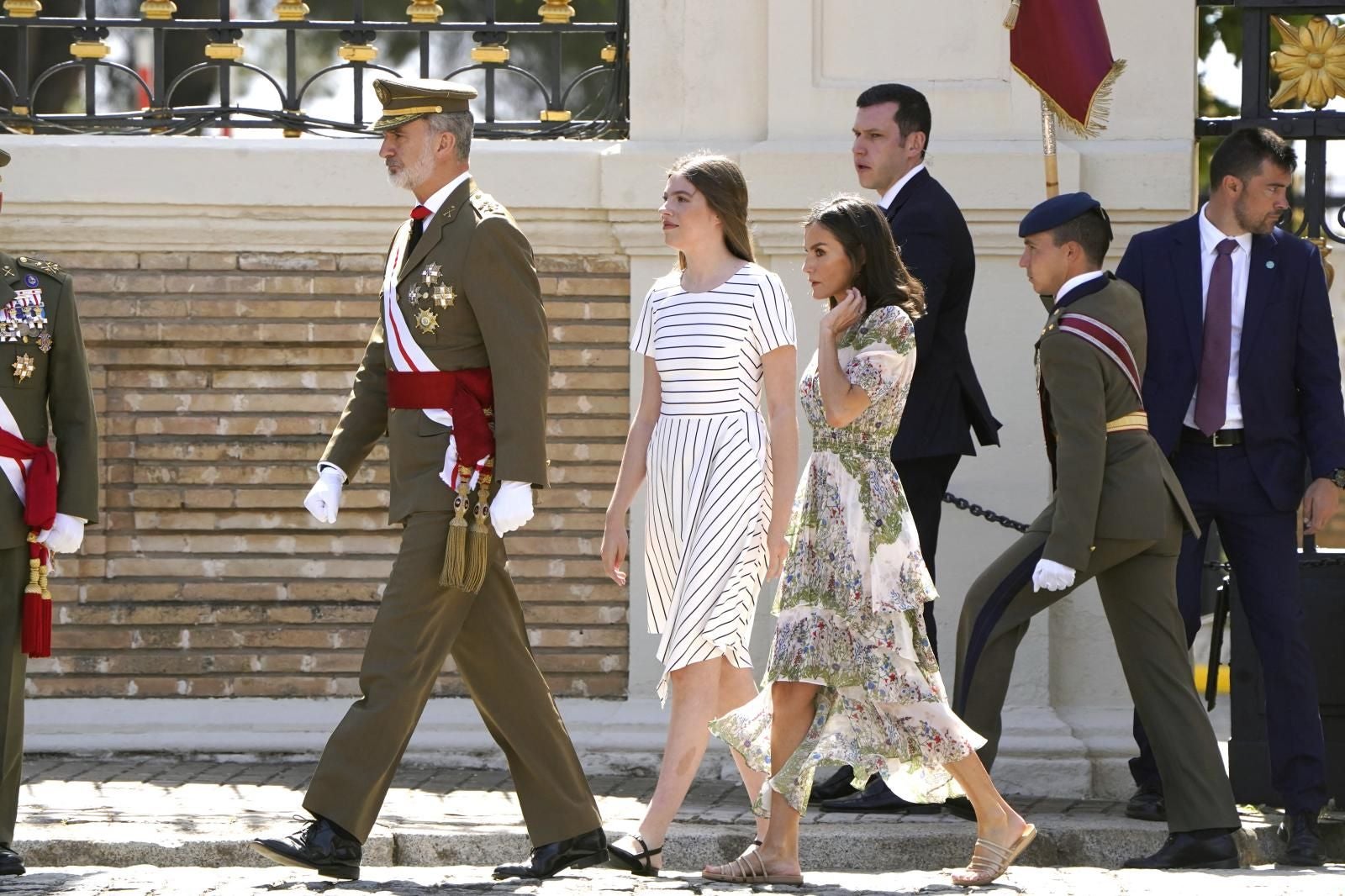 La reina Letizia estrena un vestido comprado en 2020