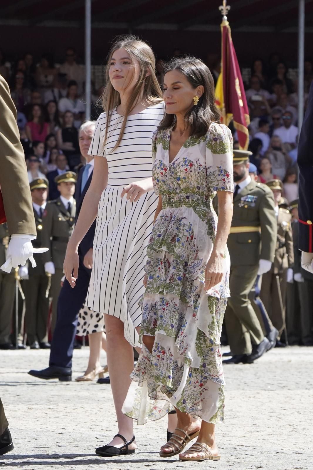 La reina Letizia estrena un vestido comprado en 2020