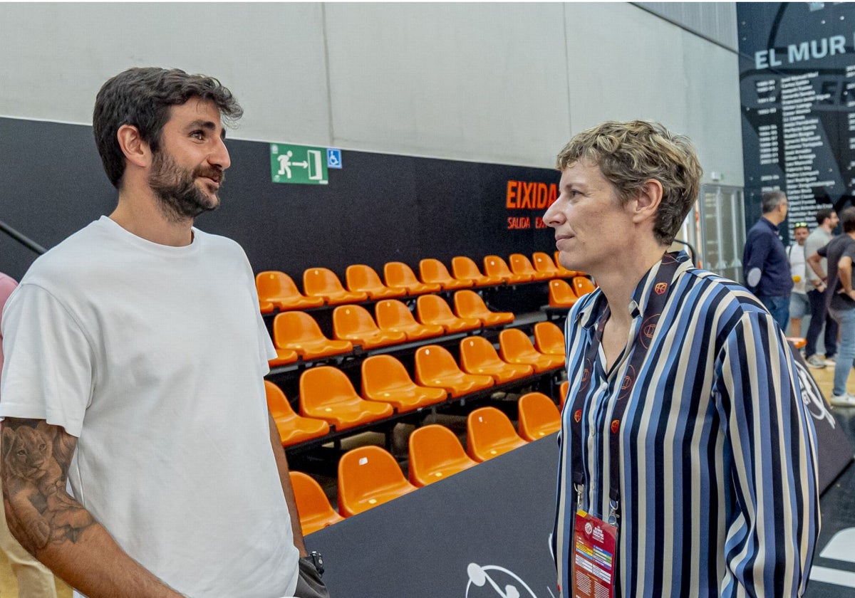 Ricky Rubio charla con Elisa Aguilar en L'Alqueria del Basket.