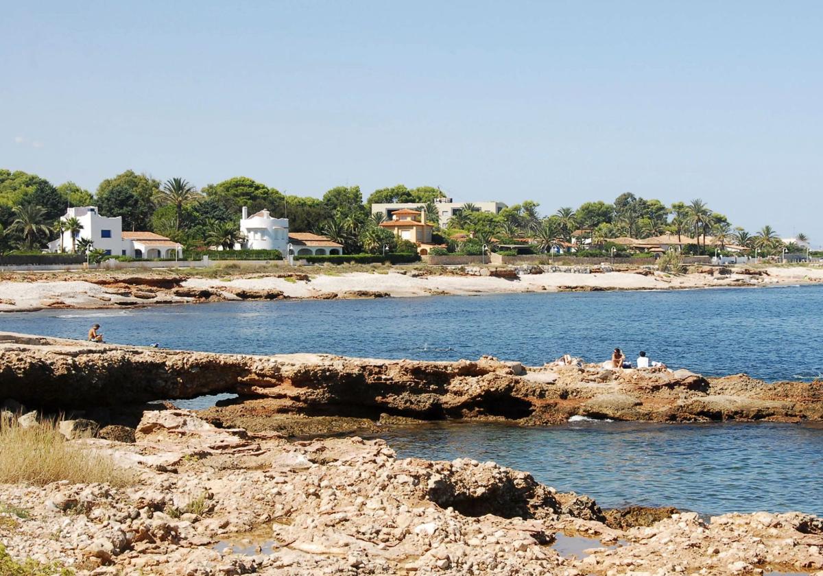 Les Rotes de Dénia, lugar en el que se encuentra la Cala de Agua Dulce.